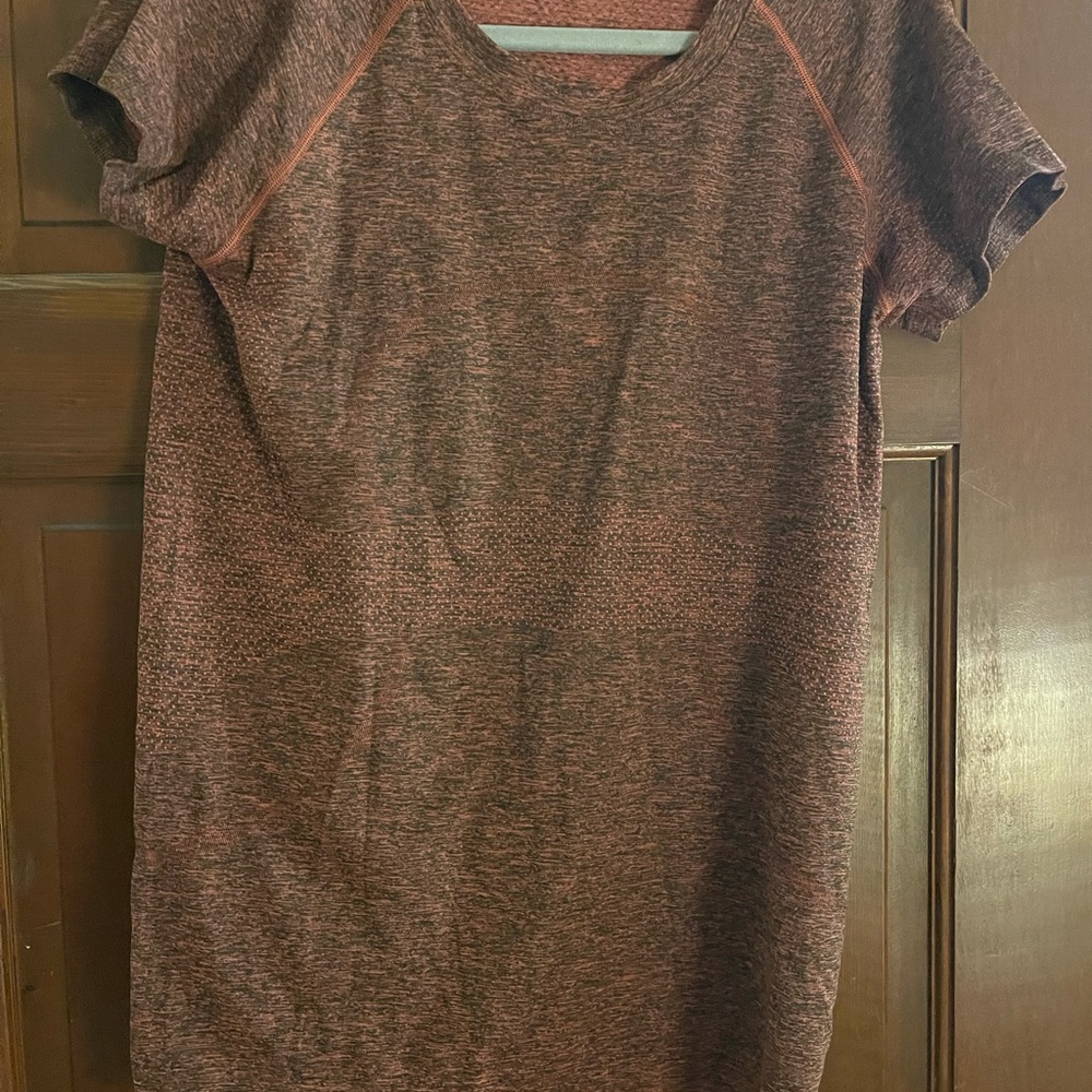 Lululemon Swiftly Women's Maroon Top